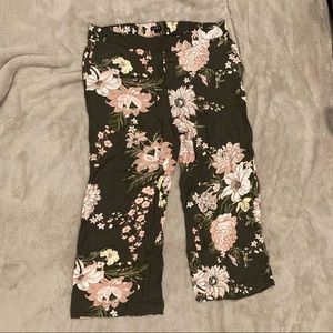 Loft women’s floral patterned pants Size L